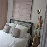 Boutique Saint Germain Apartman *